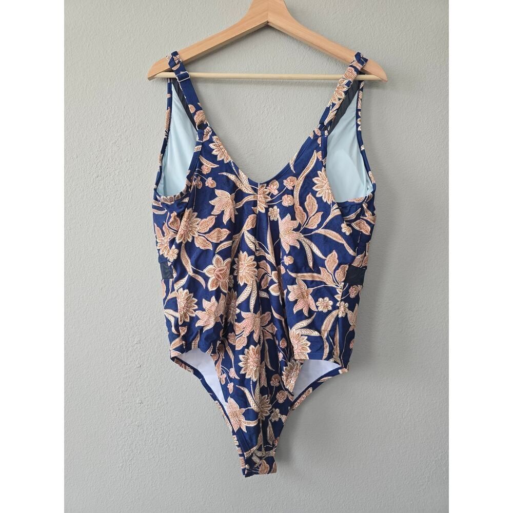 Cupshe Elegant Plus Size 3X Floral One Piece Swimsuit Blue V Neck Tummy Control - Picture 3 of 7